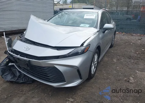 2026 Toyota Camry Le z USA, uszkodzony, nr VIN 4T1DAACK8TU664198